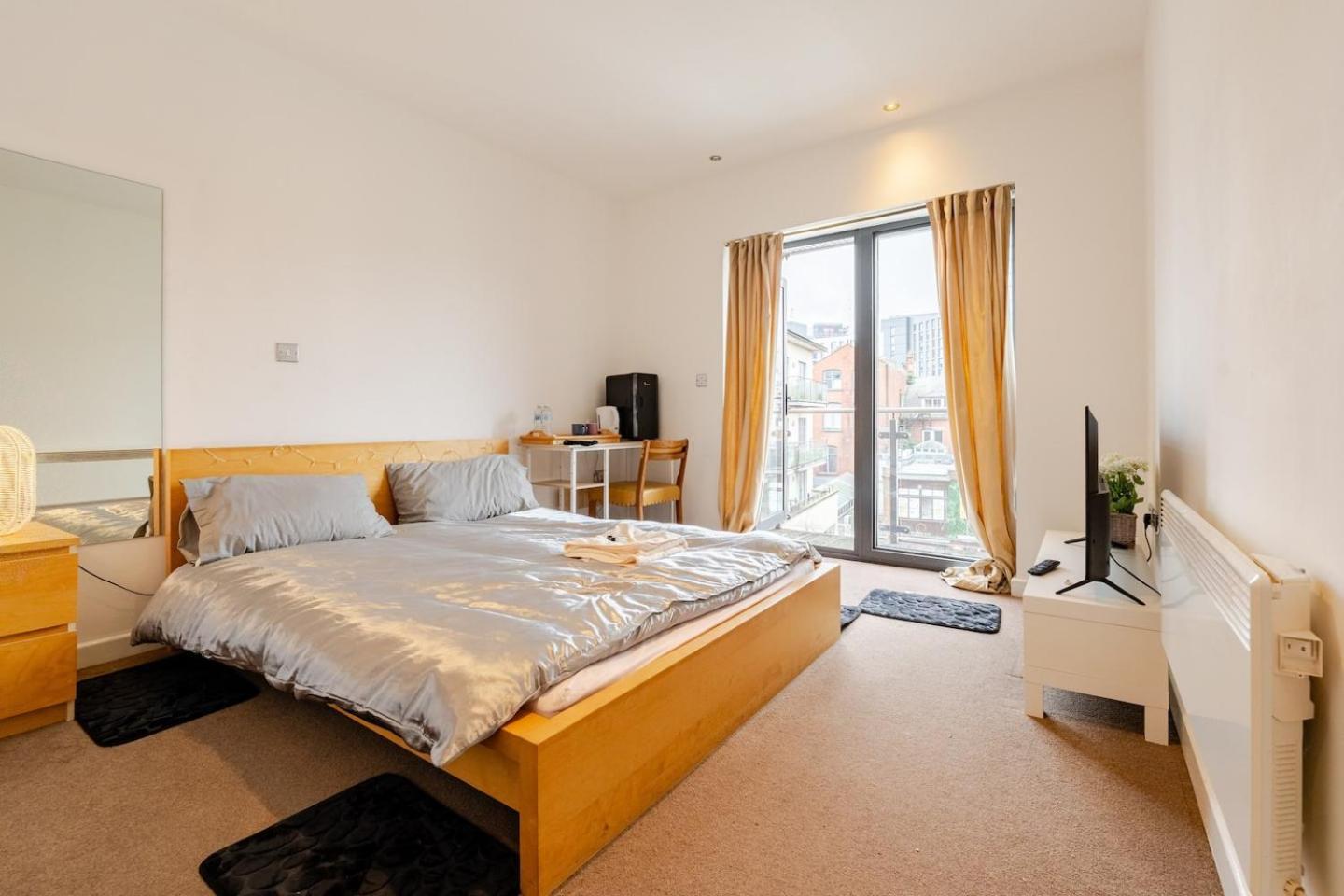 Private Room In Cardiff City Center Eksteriør billede